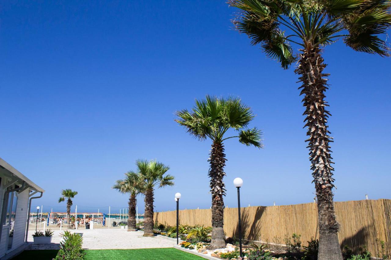 Aurora Beach & Suite Margherita Di Savoia Luaran gambar